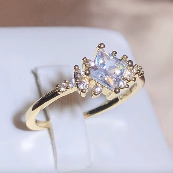 18k Gold Dainty Princess Cut Diamond Ring - Picture 8 of 11